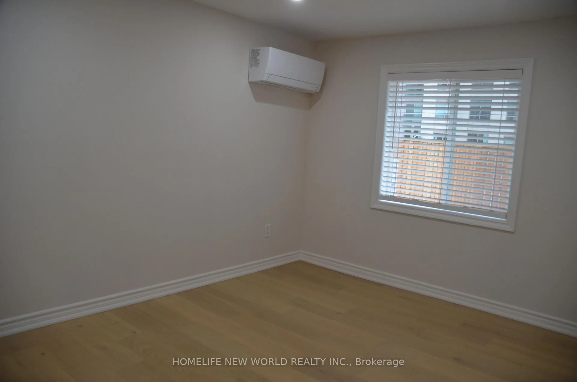 Photo 25 of Unit Upper Level, 231 Queen Street W, Toronto, Waterfront Communities — HOMEH