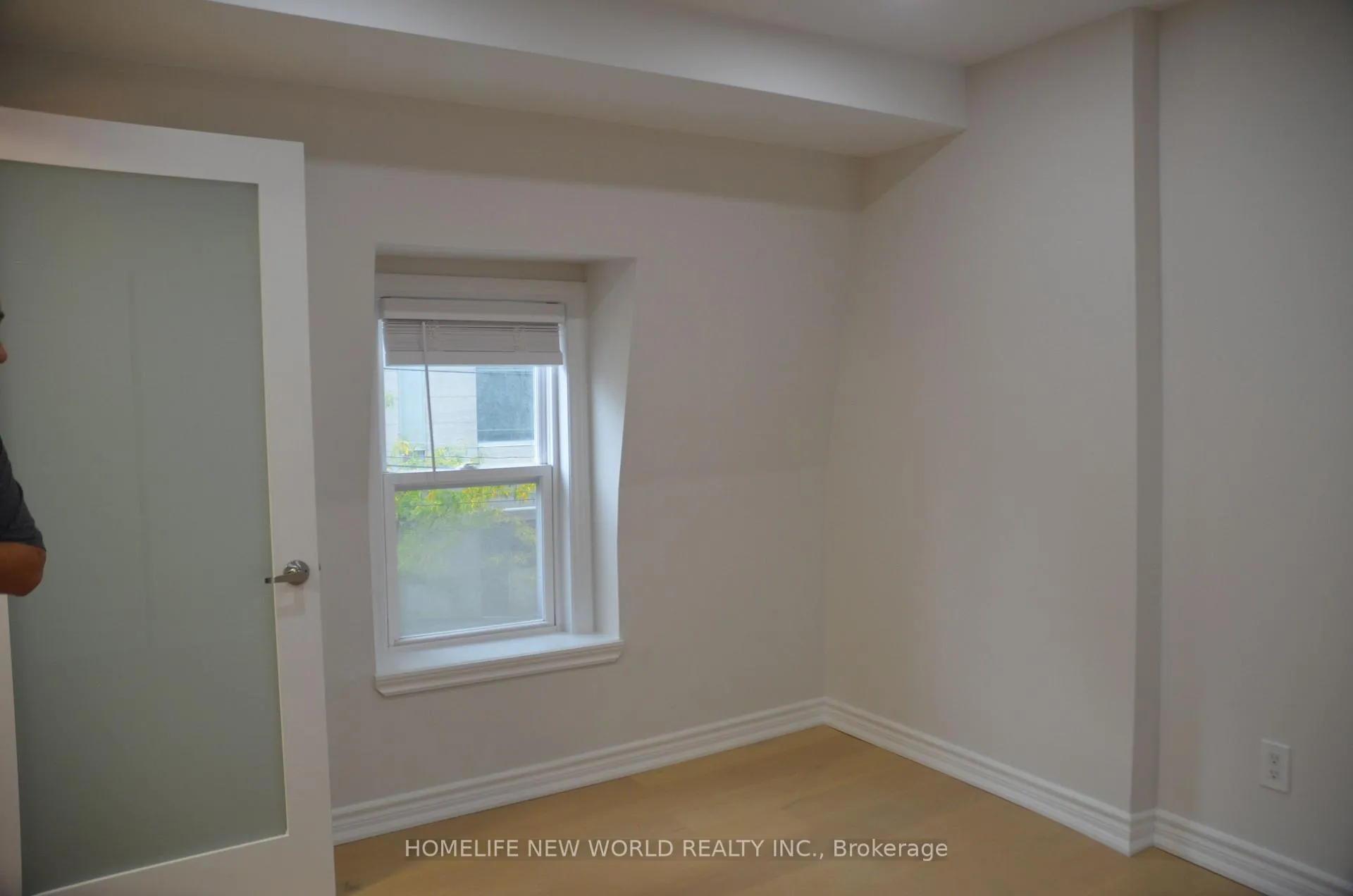 Photo 26 of Unit Upper Level, 231 Queen Street W, Toronto, Waterfront Communities — HOMEH