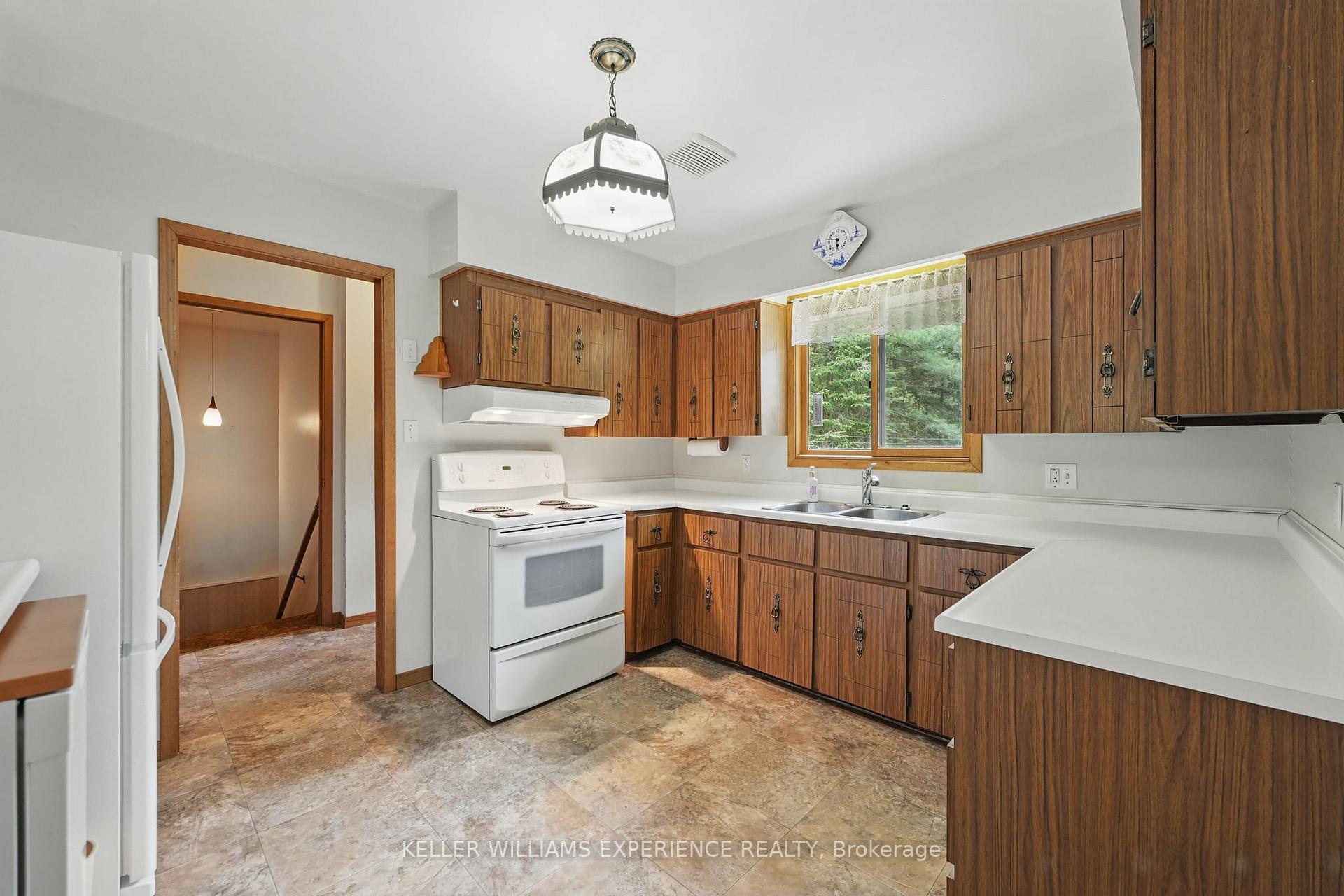 Photo 10 of 6 Fernanne Drive, Tiny, Rural Tiny — HOMEH