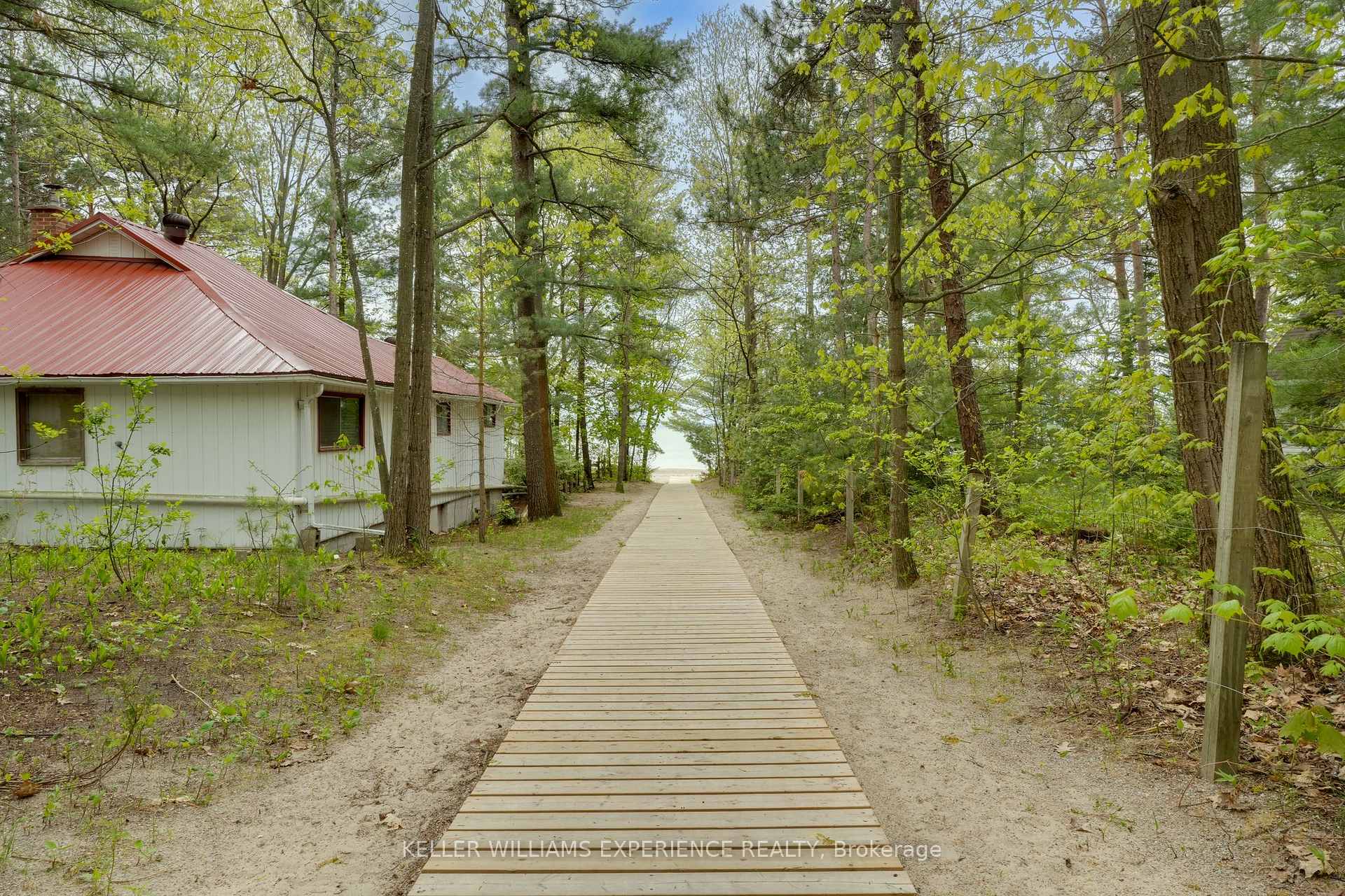 Photo 38 of 6 Fernanne Drive, Tiny, Rural Tiny — HOMEH