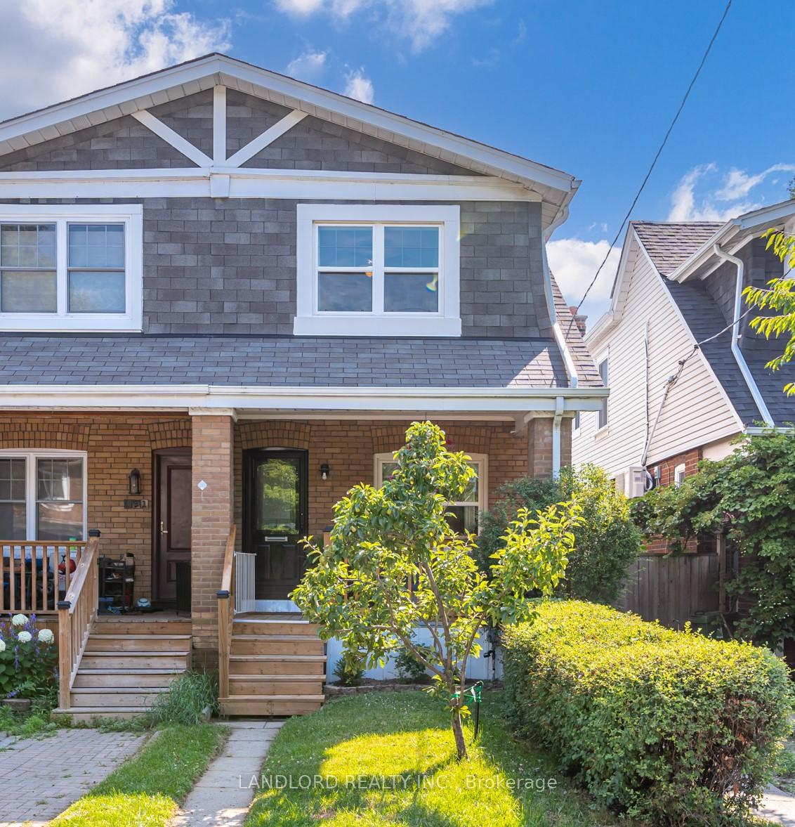 Front of 189 Woodycrest Avenue