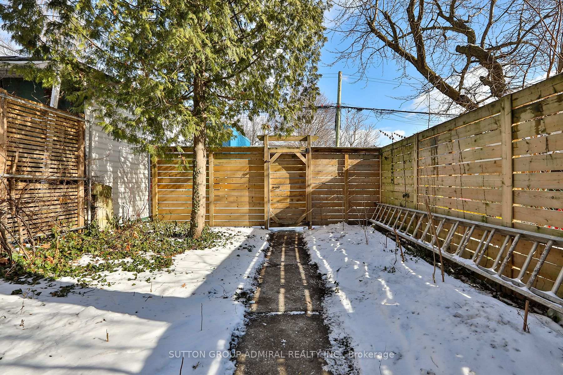 Photo 4 of Unit Lower, 497 Clinton Street, Toronto, The Annex — HOMEH