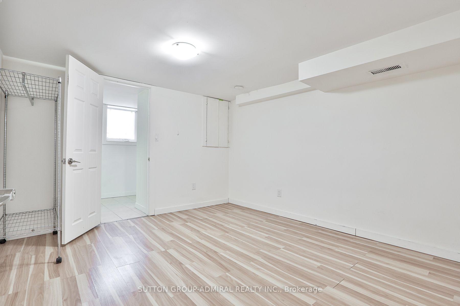 Photo 6 of Unit Lower, 497 Clinton Street, Toronto, The Annex — HOMEH