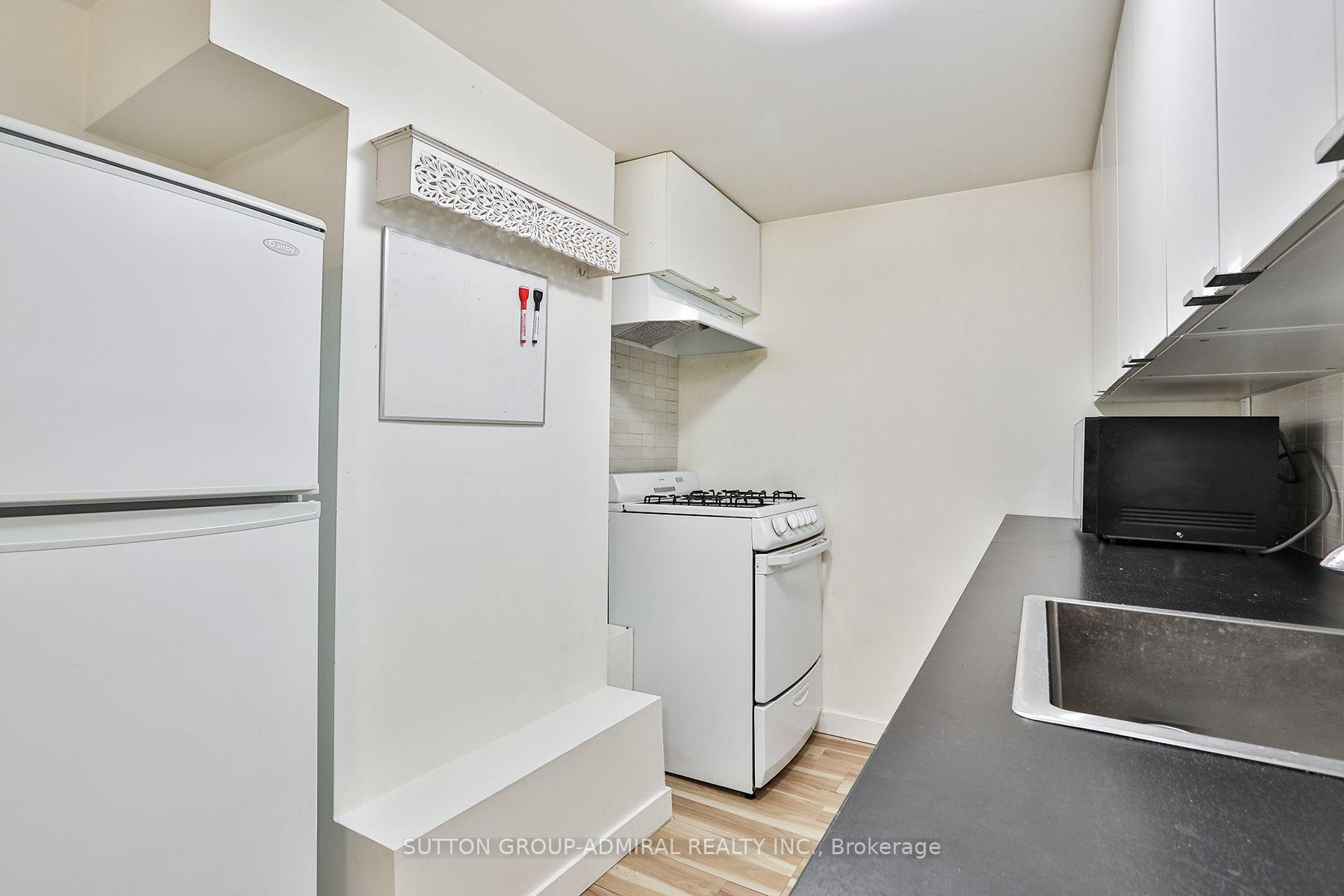 Photo 8 of Unit Lower, 497 Clinton Street, Toronto, The Annex — HOMEH