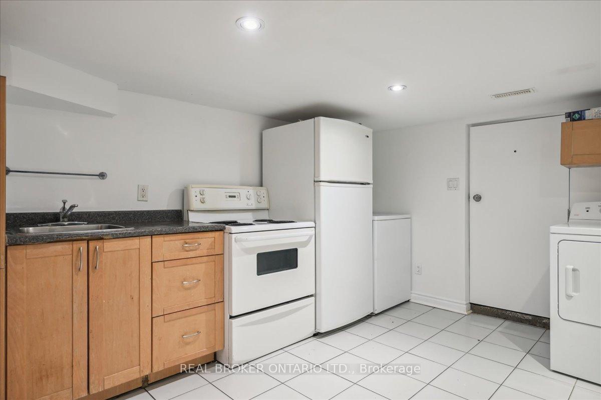 Photo 6 of Unit Lower, 134 Jones Avenue, Toronto, South Riverdale — HOMEH