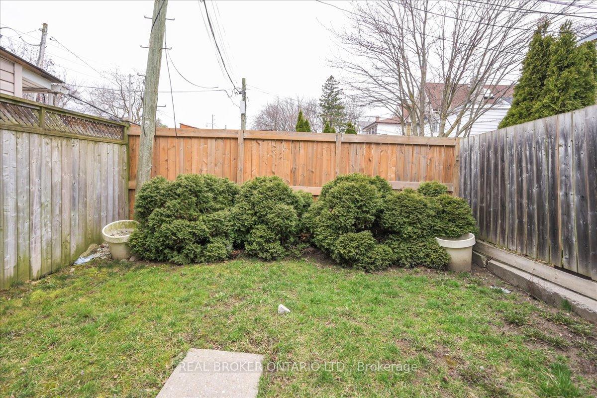 Photo 8 of Unit Lower, 134 Jones Avenue, Toronto, South Riverdale — HOMEH