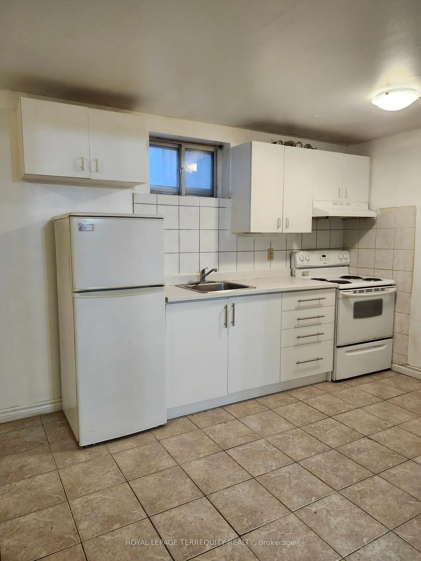 Photo 7 of Unit Lower 2L, 2977 Lawrence Avenue E, Scarborough, Bendale — HOMEH