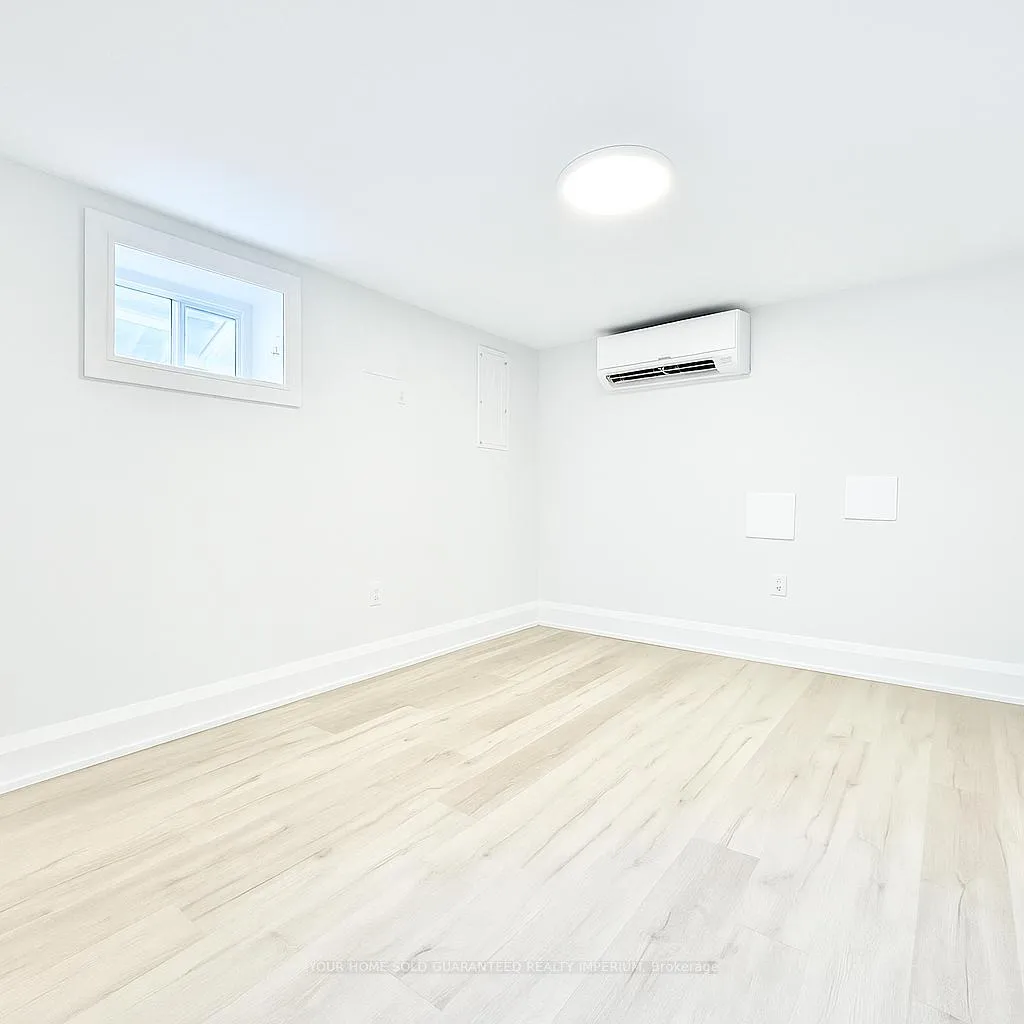 Photo 5 of Unit 4, 66 Grove Street, Welland, Welland Downtown — HOMEH