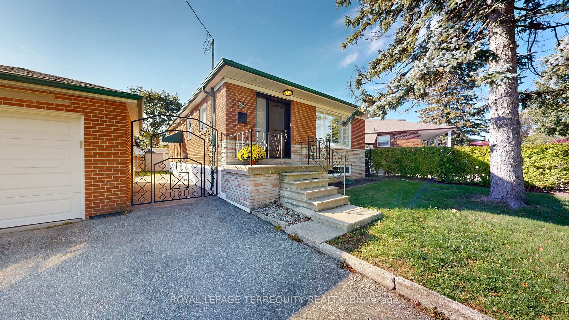 Photo 2 of 85 Romulus Drive, Scarborough, Bendale — HOMEH