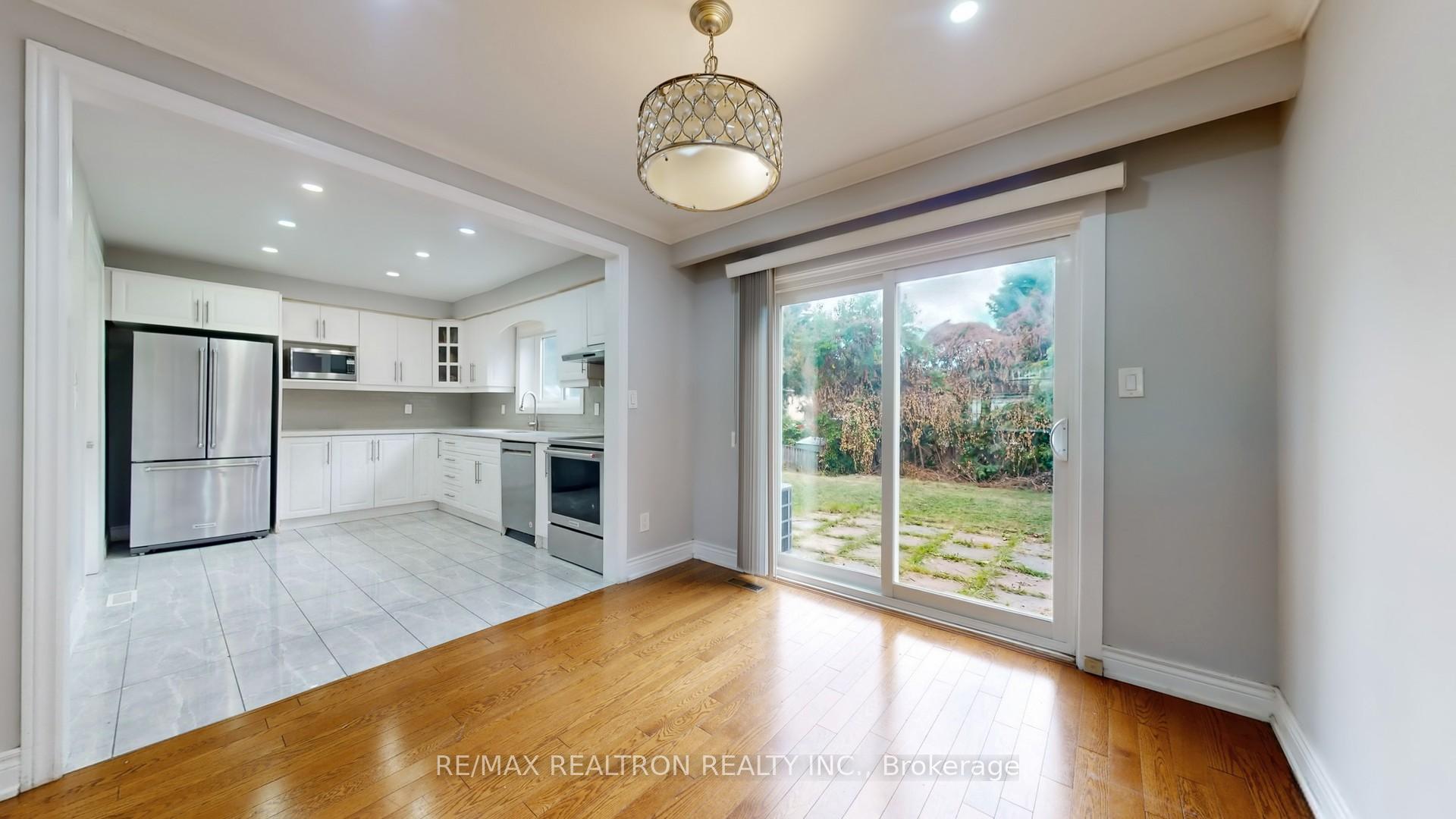 Photo 4 of 154 Merkley Square, Scarborough, Morningside — HOMEH