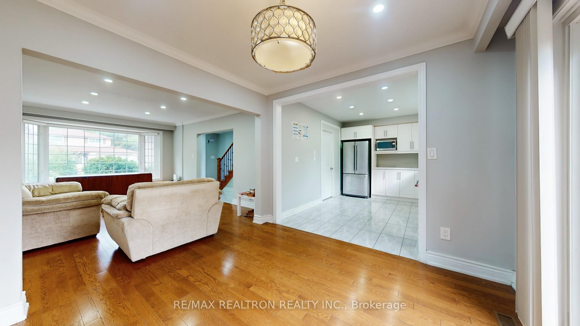 Photo 6 of 154 Merkley Square, Scarborough, Morningside — HOMEH