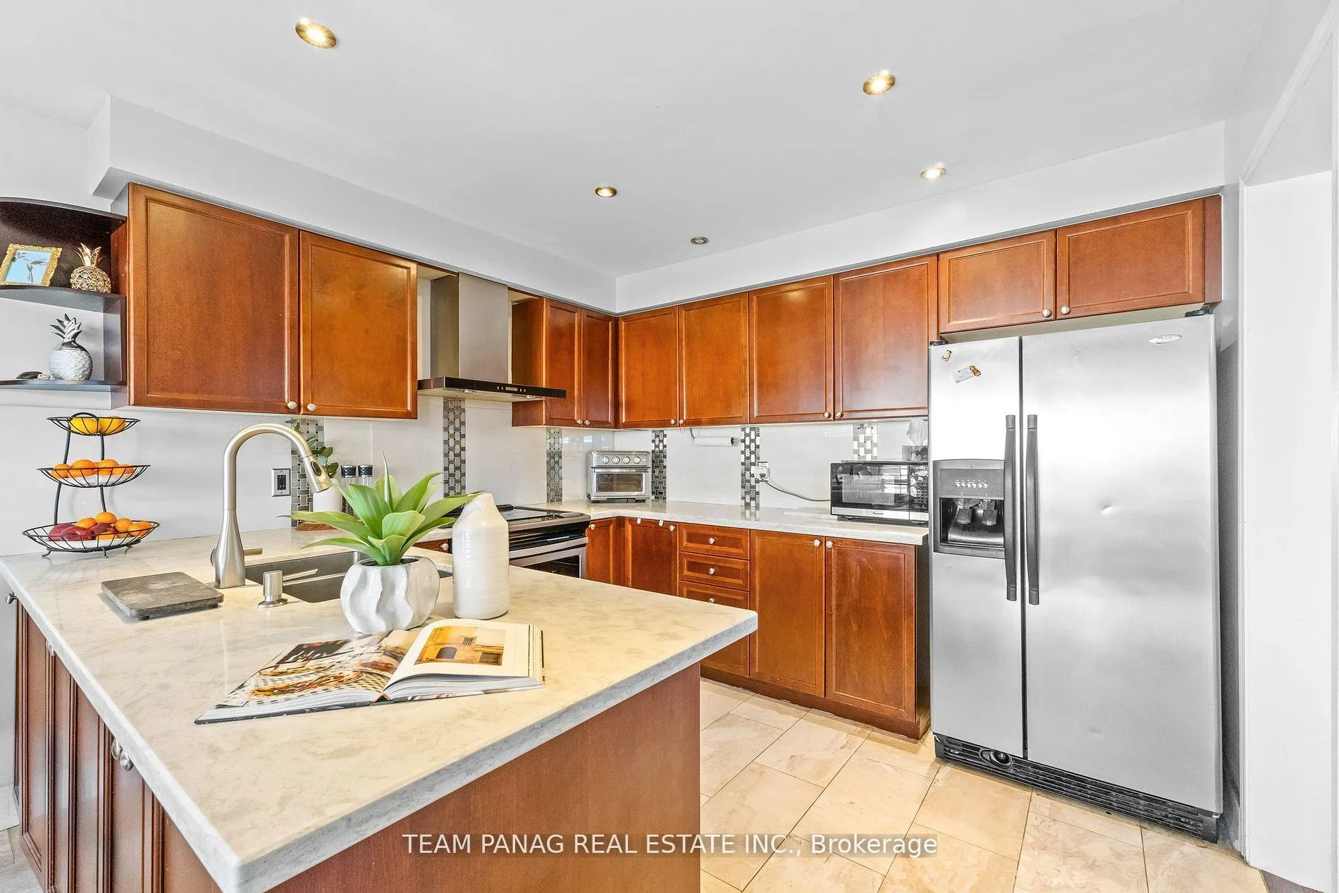 Photo 8 of 22 Coachlight Crescent, Brampton, Vales of Castlemore — HOMEH