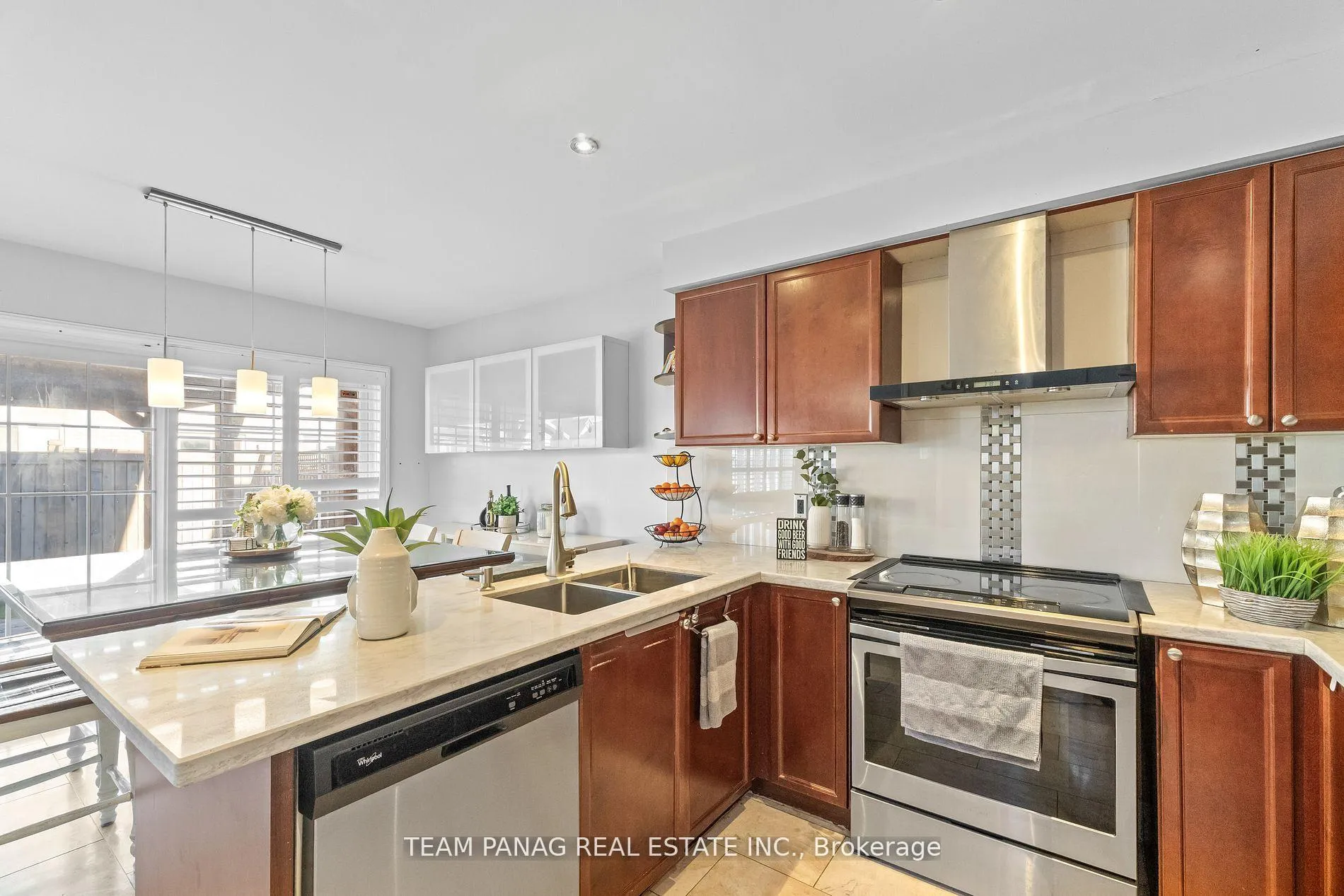 Photo 10 of 22 Coachlight Crescent, Brampton, Vales of Castlemore — HOMEH
