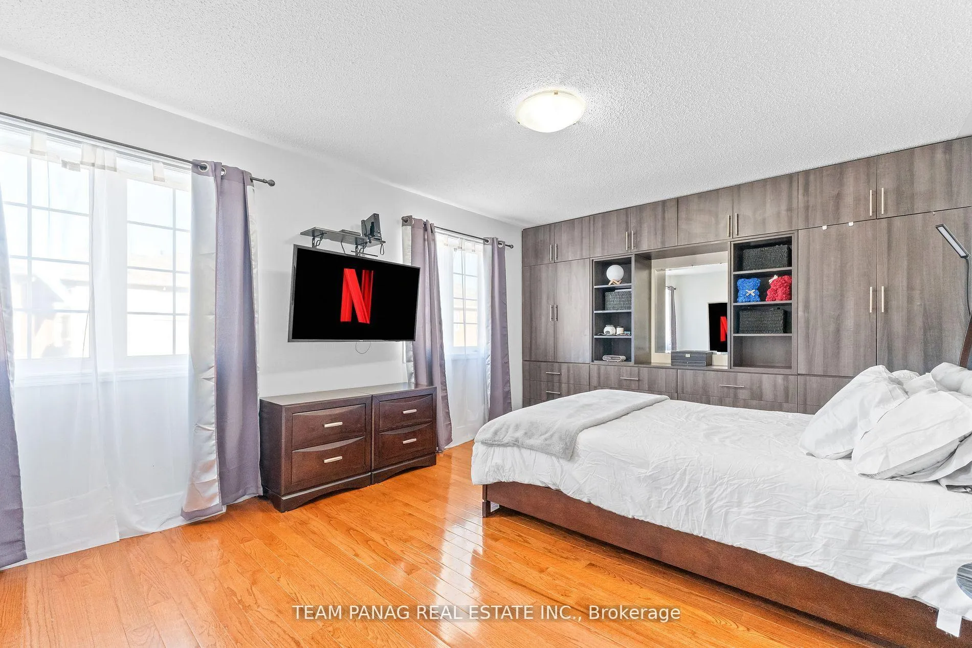Photo 18 of 22 Coachlight Crescent, Brampton, Vales of Castlemore — HOMEH