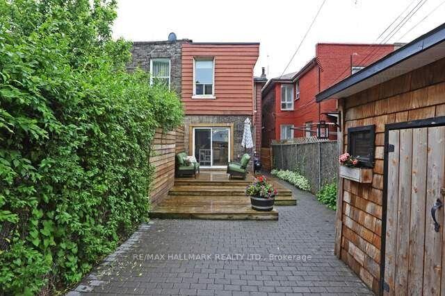 Photo 12 of 1038 Dundas Street E, Toronto, South Riverdale — HOMEH
