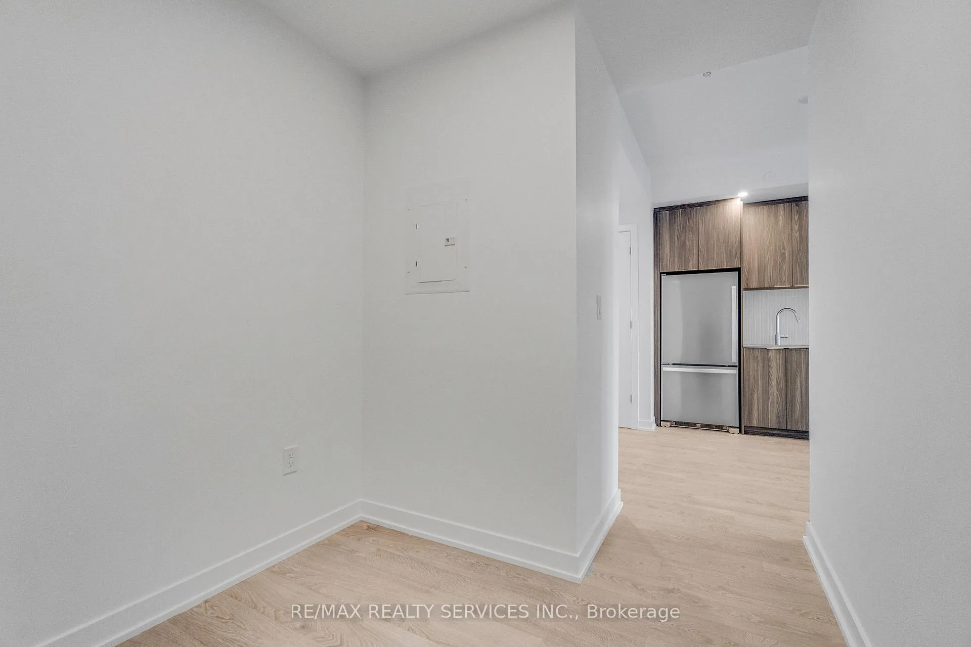 Photo 4 of Unit 709, 720 Whitlock Avenue, Milton, Cobban — HOMEH