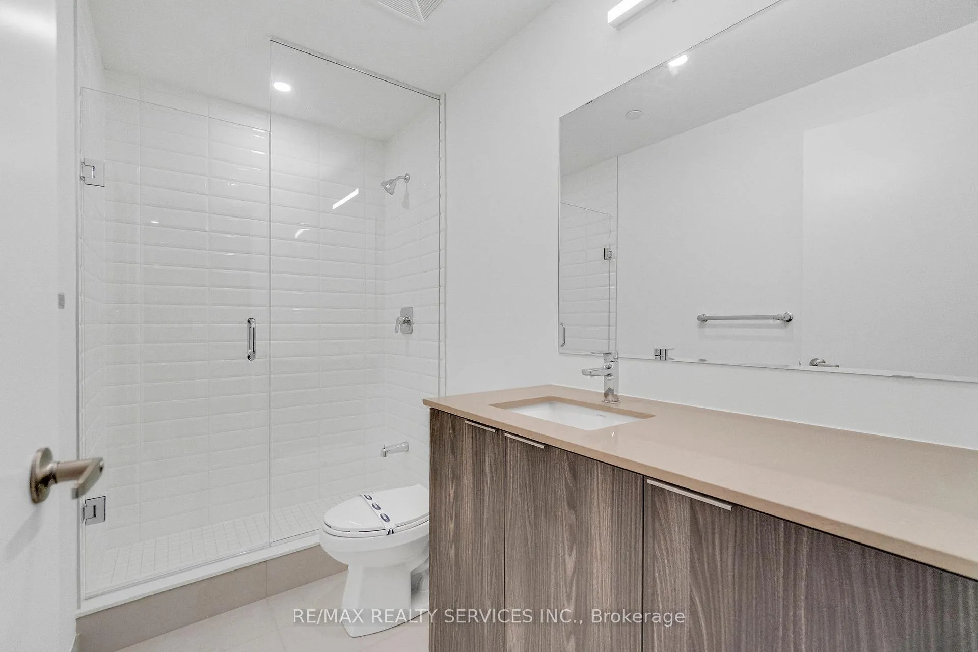 Photo 18 of Unit 709, 720 Whitlock Avenue, Milton, Cobban — HOMEH