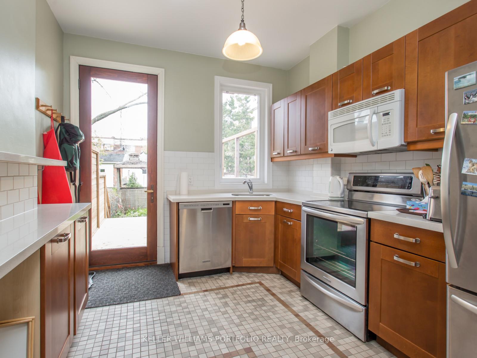 Photo 7 of 492 Gladstone Avenue, Toronto, Dufferin Grove — HOMEH