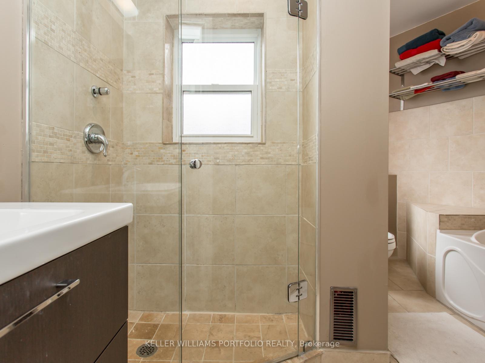 Photo 12 of 492 Gladstone Avenue, Toronto, Dufferin Grove — HOMEH
