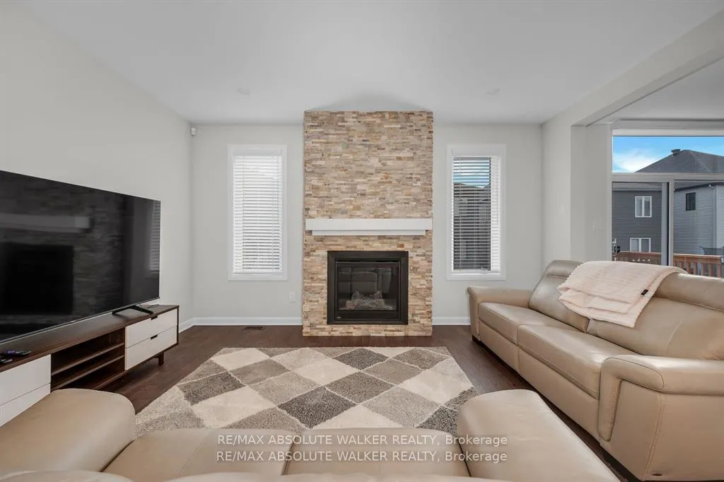 Photo 9 of 529 Anchor Circle, Ottawa, Mahogany Community — HOMEH