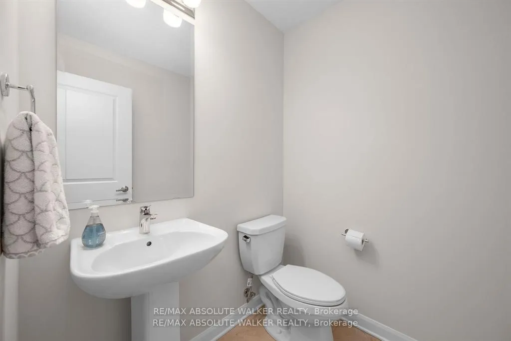 Photo 17 of 529 Anchor Circle, Ottawa, Mahogany Community — HOMEH