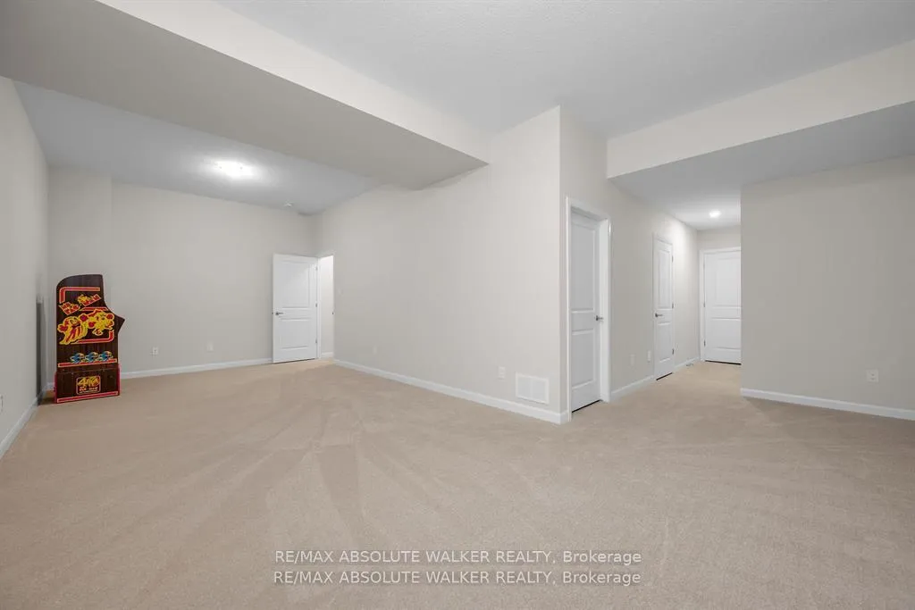 Photo 32 of 529 Anchor Circle, Ottawa, Mahogany Community — HOMEH
