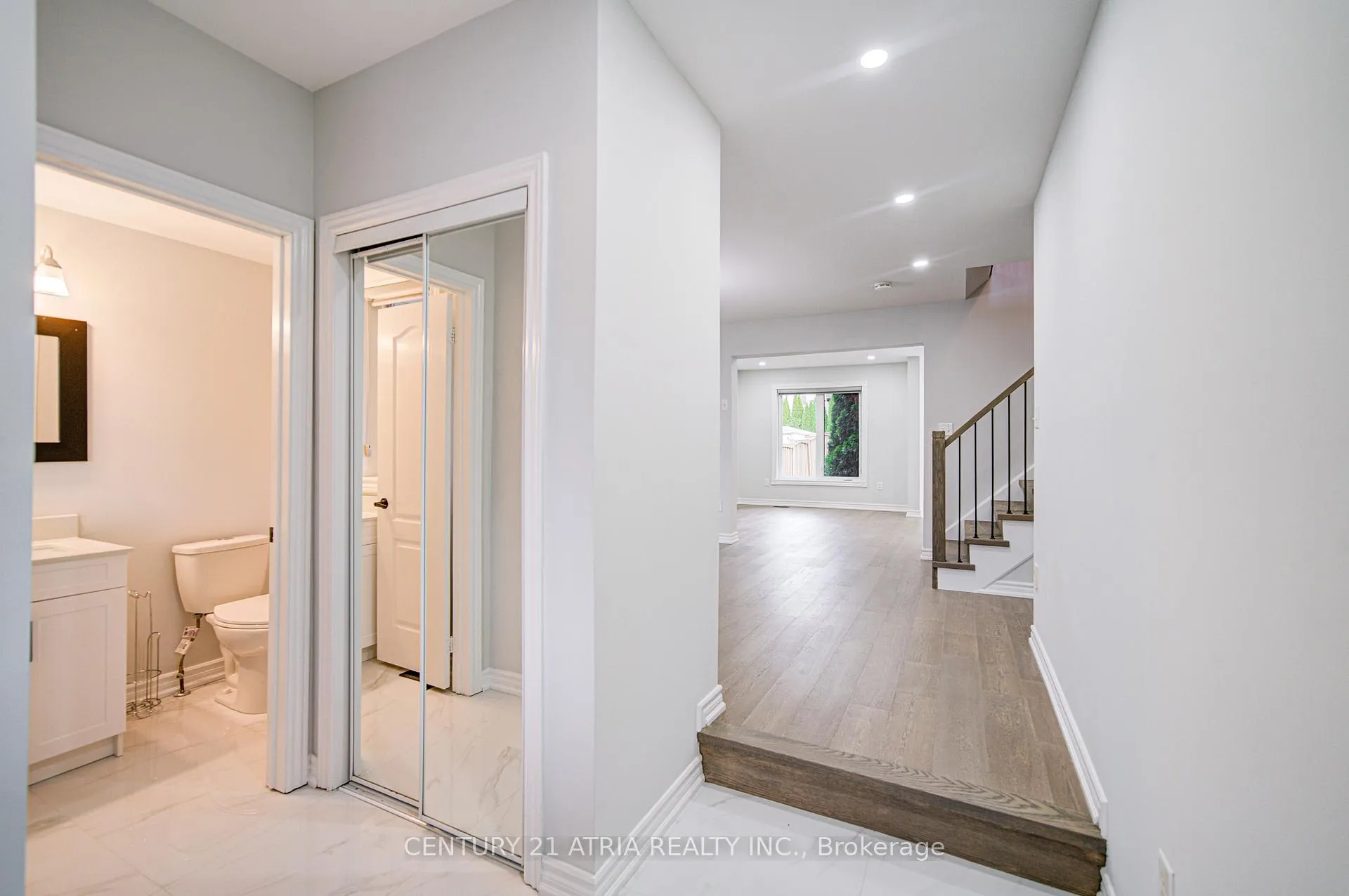 Photo 5 of 273 Conover Avenue, Aurora, Bayview Northeast — HOMEH
