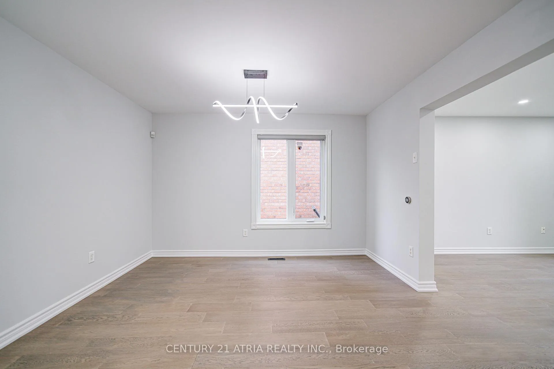 Photo 8 of 273 Conover Avenue, Aurora, Bayview Northeast — HOMEH
