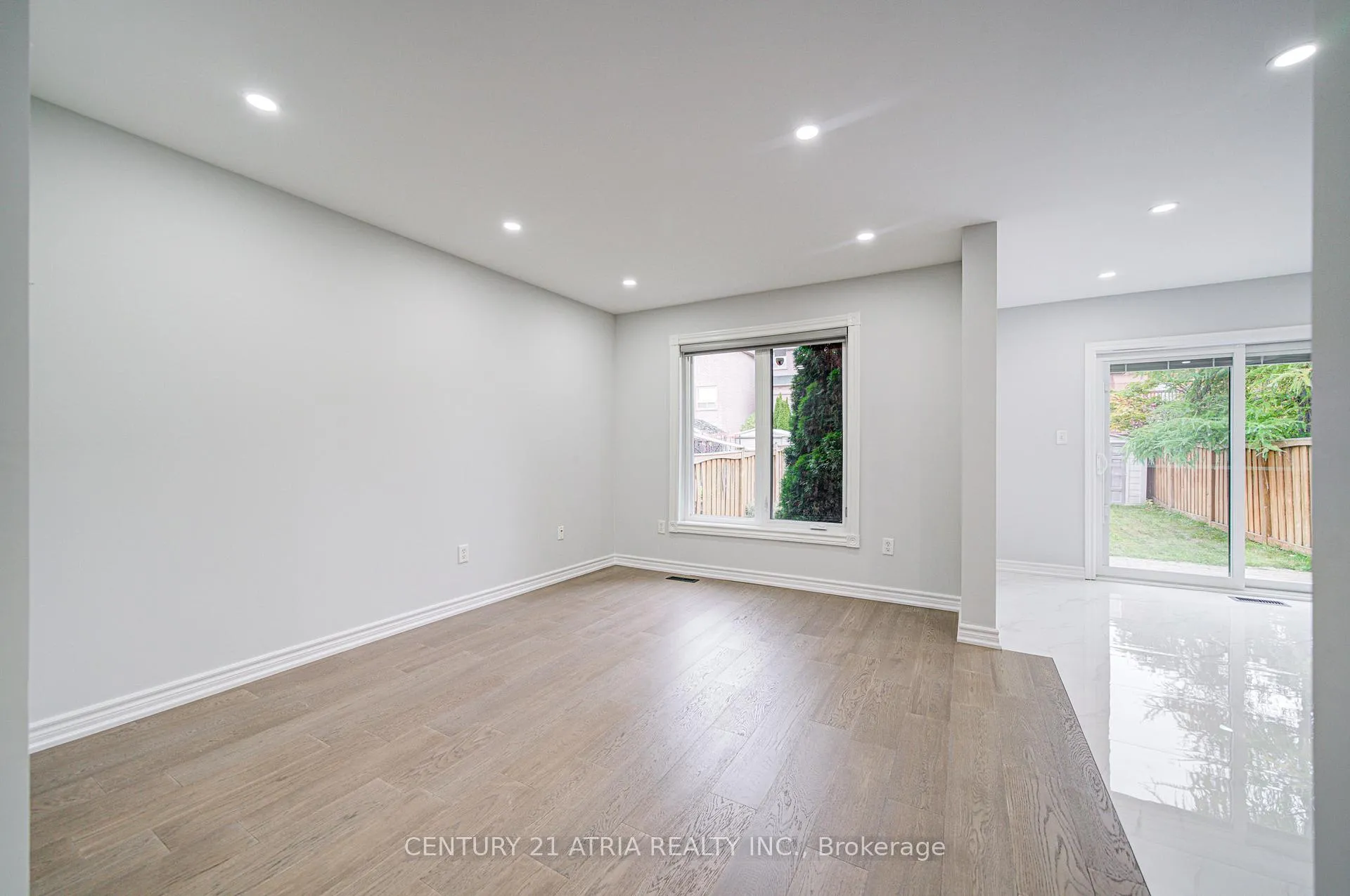Photo 10 of 273 Conover Avenue, Aurora, Bayview Northeast — HOMEH