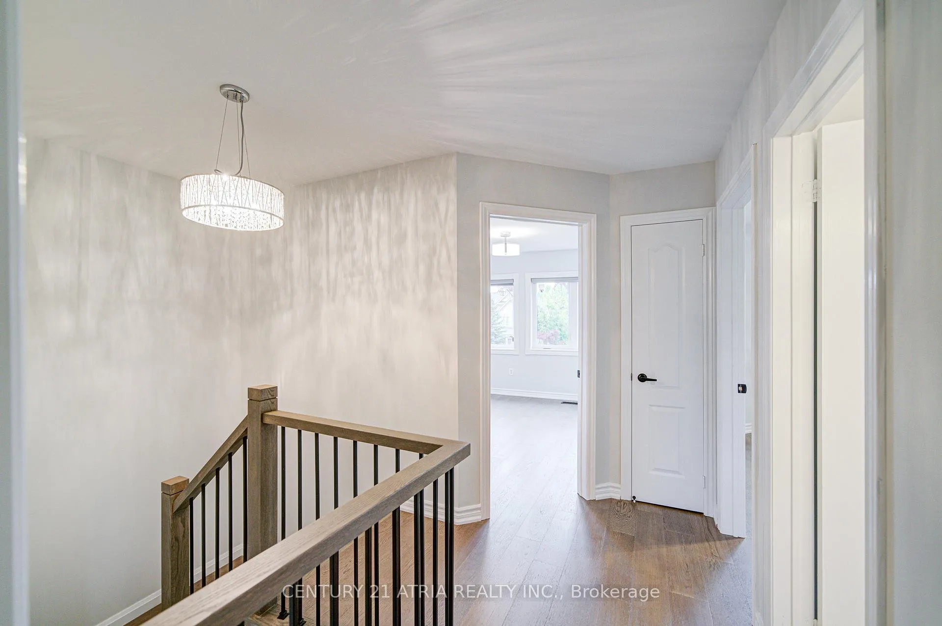 Photo 14 of 273 Conover Avenue, Aurora, Bayview Northeast — HOMEH