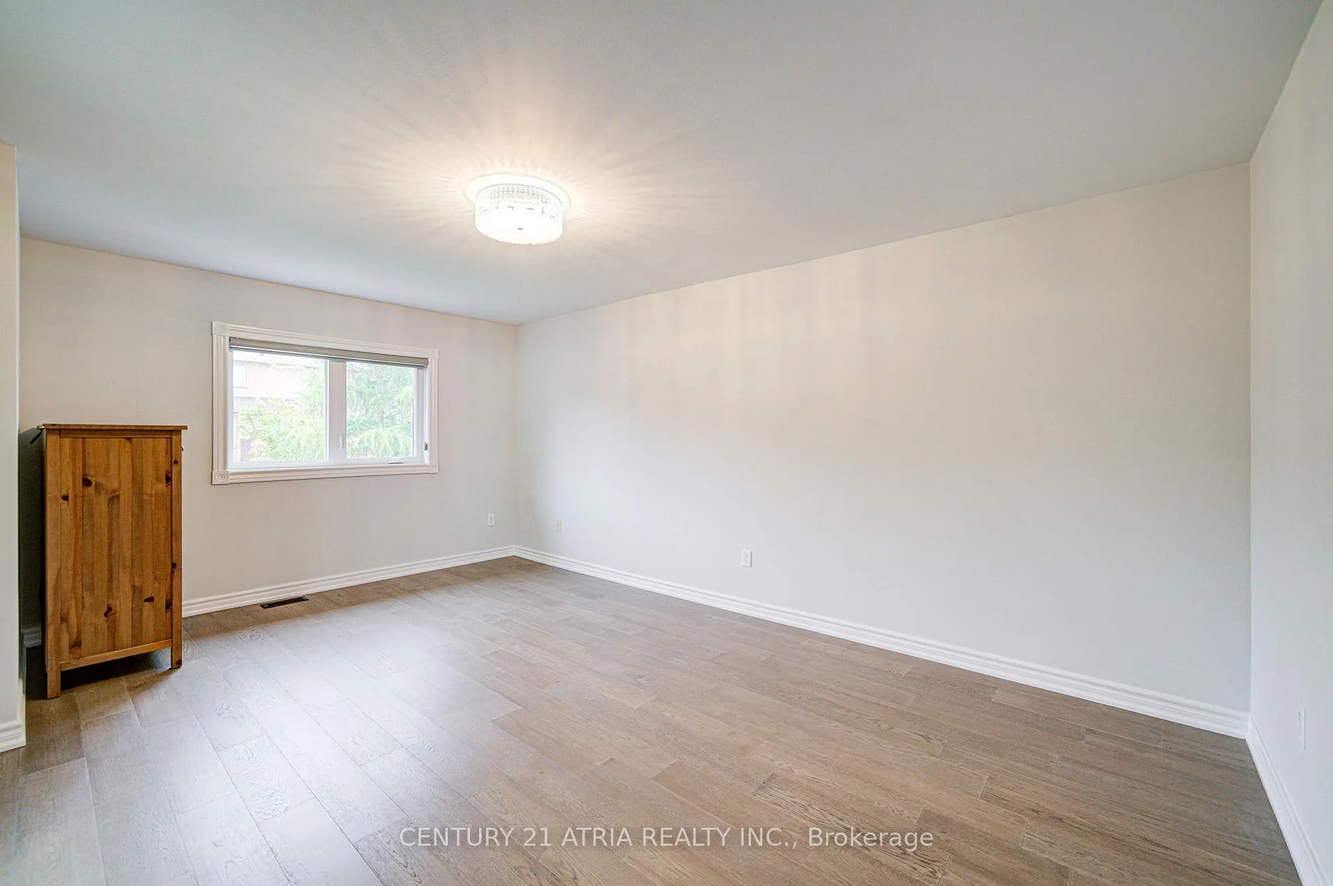 Photo 16 of 273 Conover Avenue, Aurora, Bayview Northeast — HOMEH