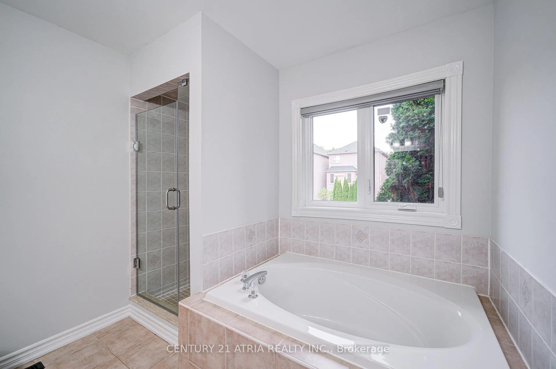 Photo 20 of 273 Conover Avenue, Aurora, Bayview Northeast — HOMEH