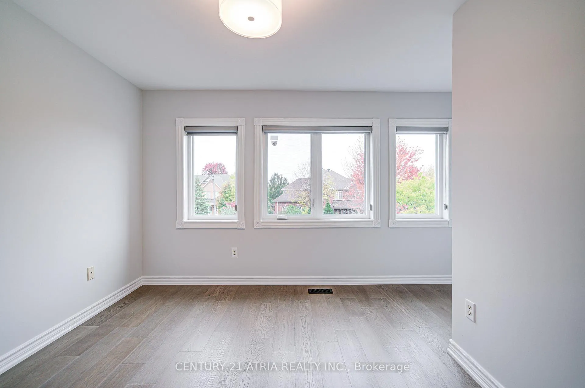 Photo 21 of 273 Conover Avenue, Aurora, Bayview Northeast — HOMEH
