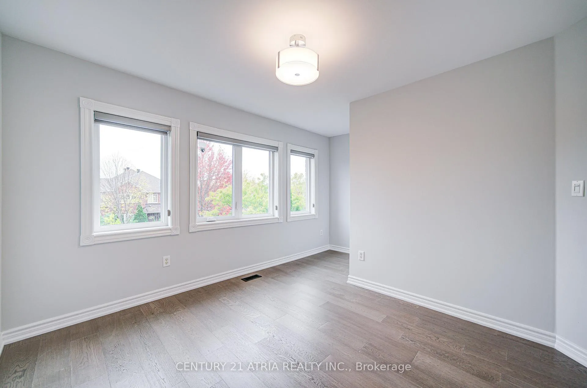 Photo 22 of 273 Conover Avenue, Aurora, Bayview Northeast — HOMEH