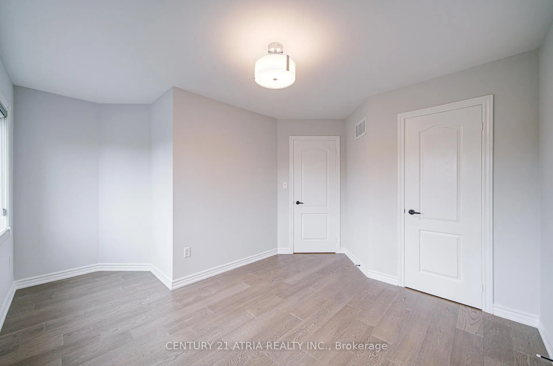 Photo 23 of 273 Conover Avenue, Aurora, Bayview Northeast — HOMEH