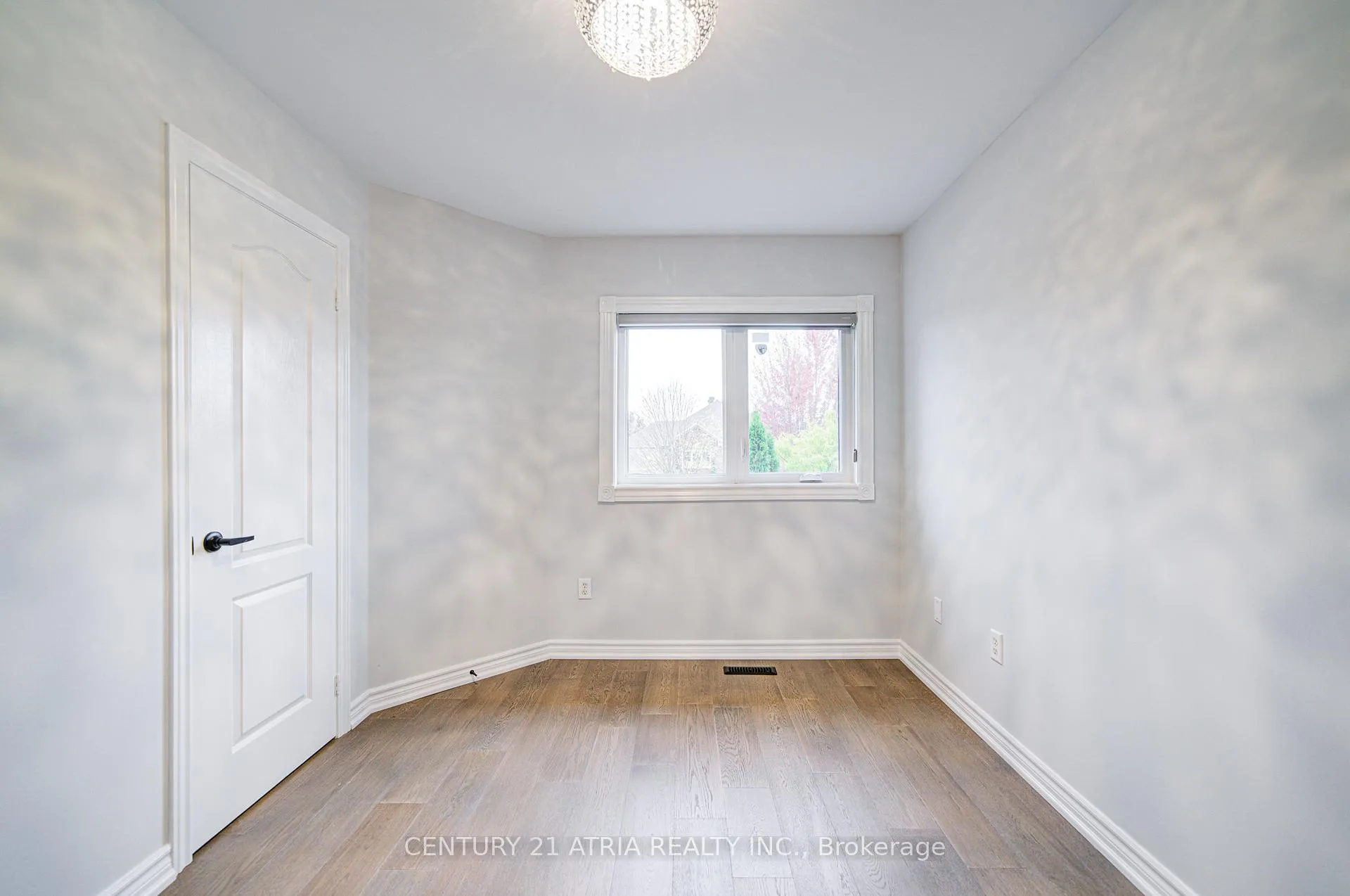 Photo 25 of 273 Conover Avenue, Aurora, Bayview Northeast — HOMEH