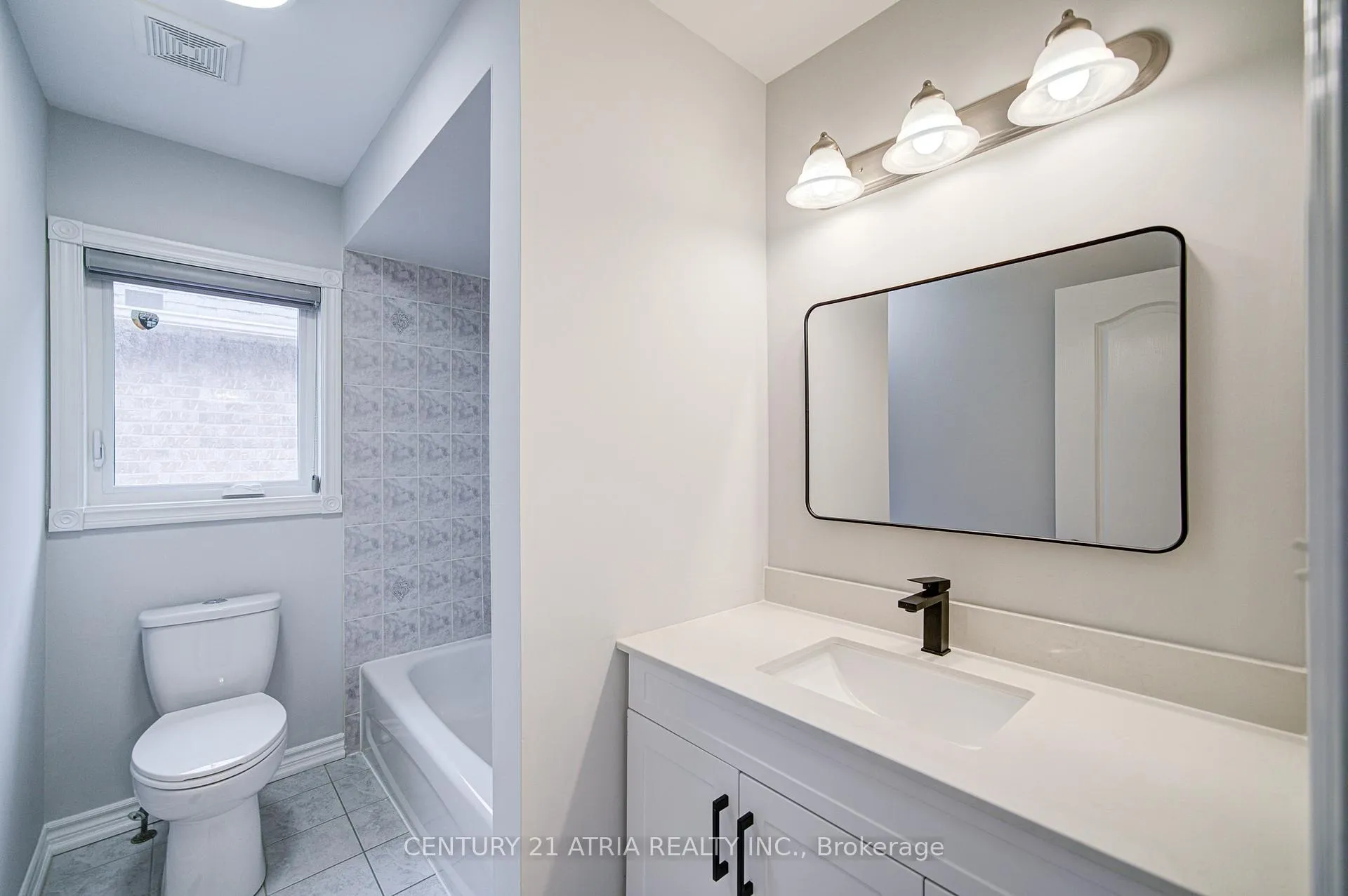 Photo 26 of 273 Conover Avenue, Aurora, Bayview Northeast — HOMEH