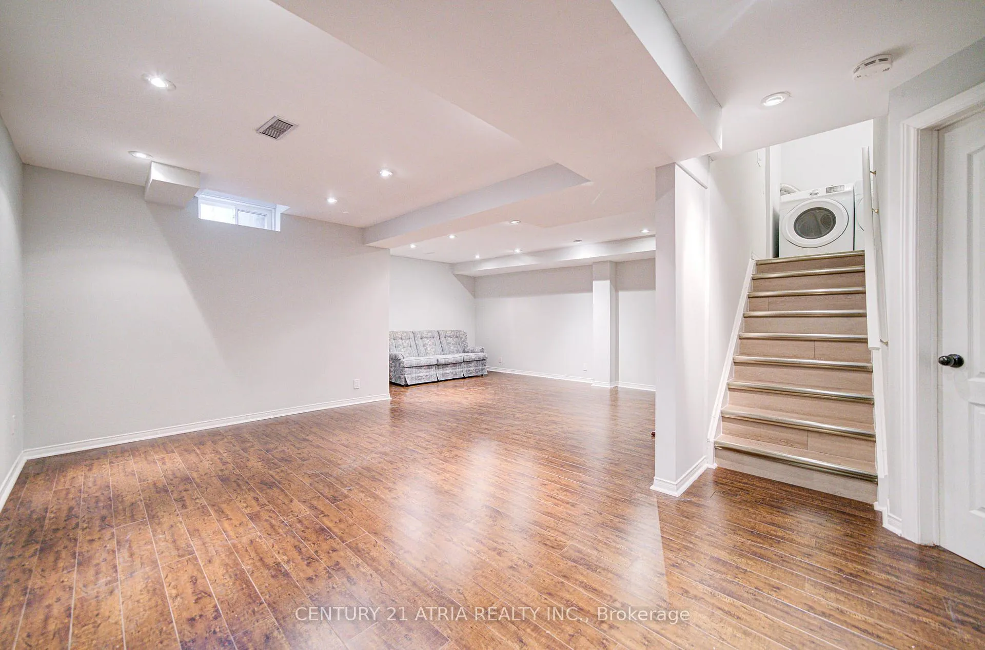 Photo 29 of 273 Conover Avenue, Aurora, Bayview Northeast — HOMEH