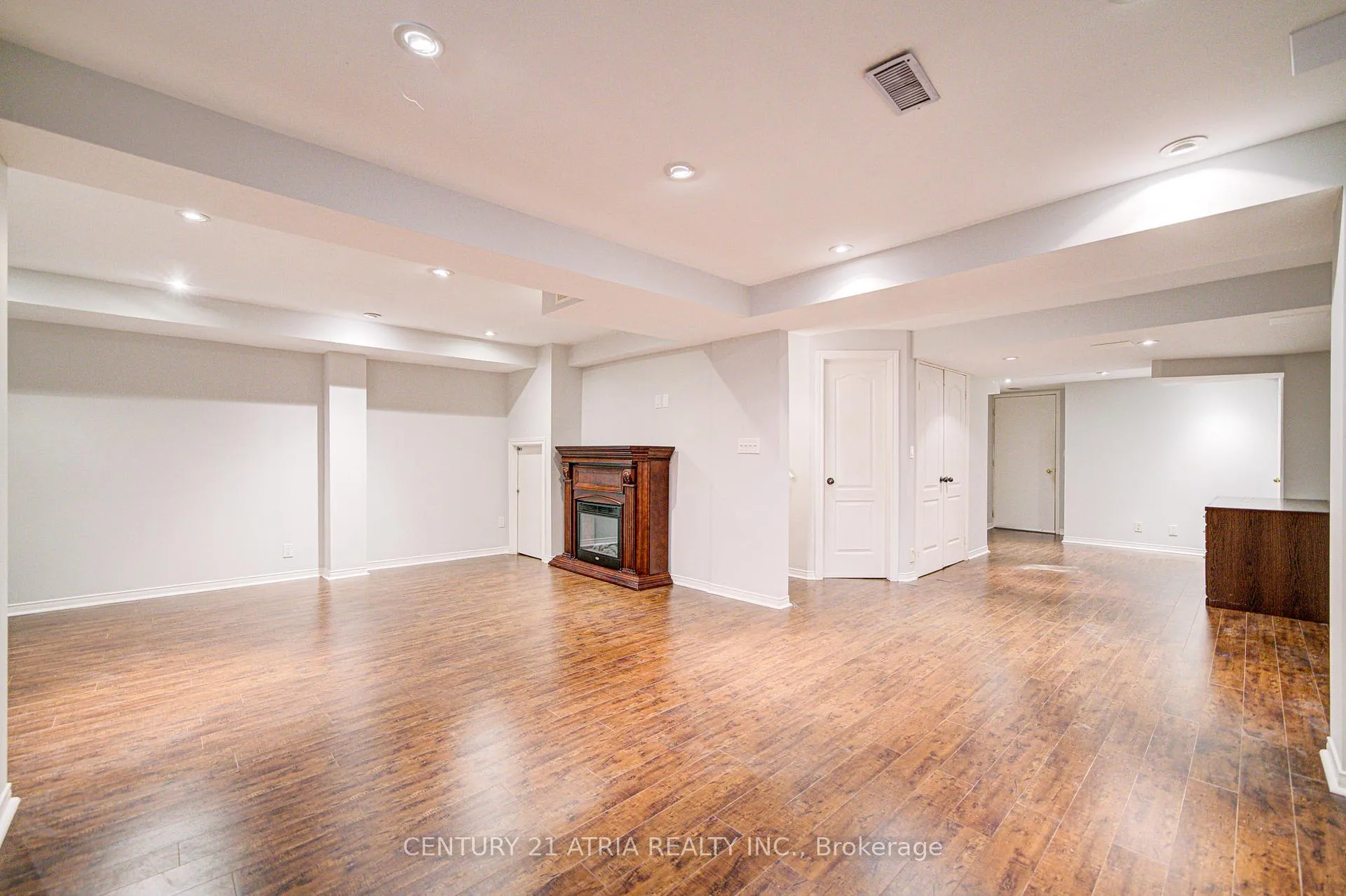 Photo 32 of 273 Conover Avenue, Aurora, Bayview Northeast — HOMEH
