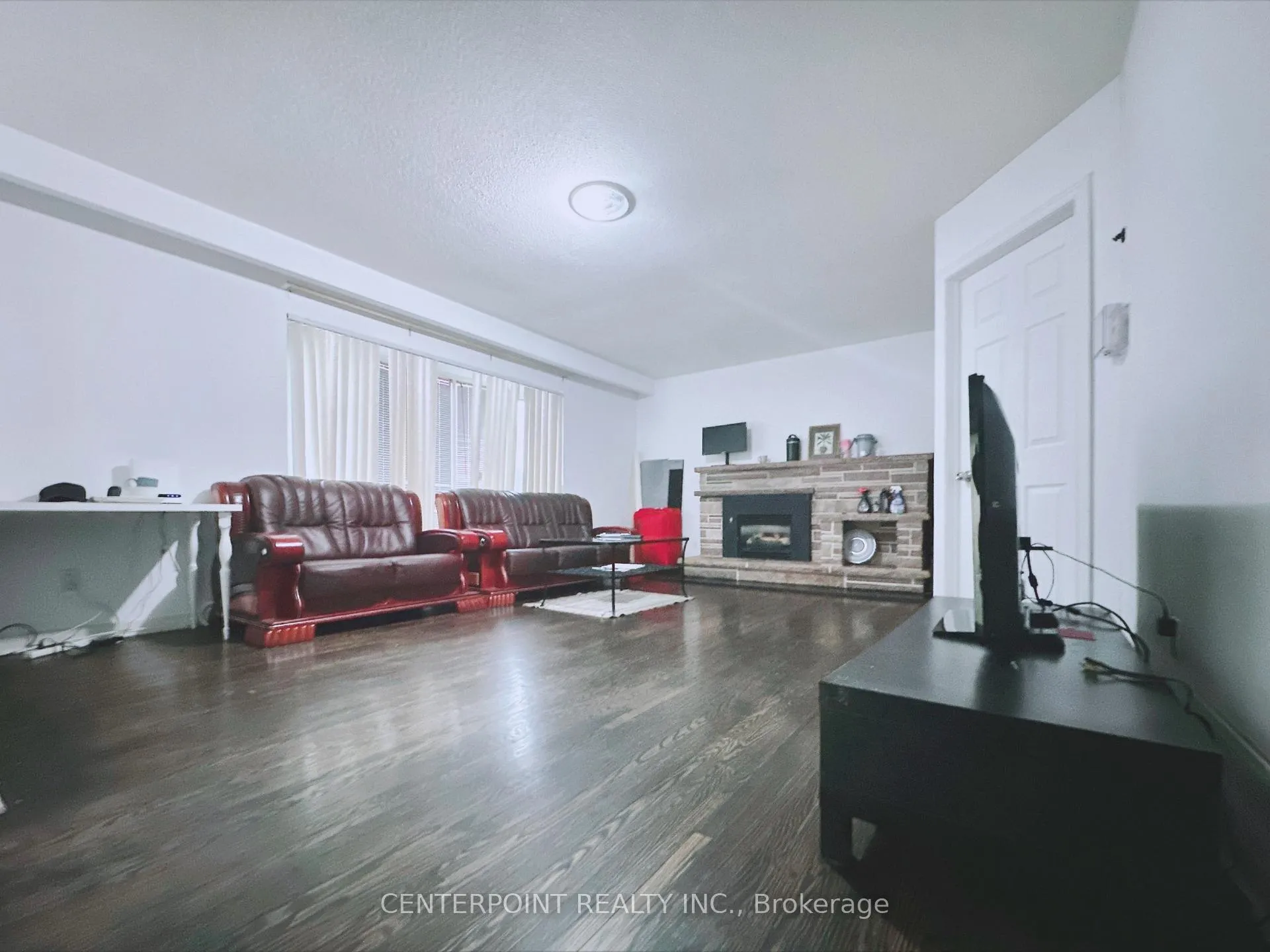 Photo 3 of 9 Oakmeadow Boulevard, Scarborough, Morningside — HOMEH