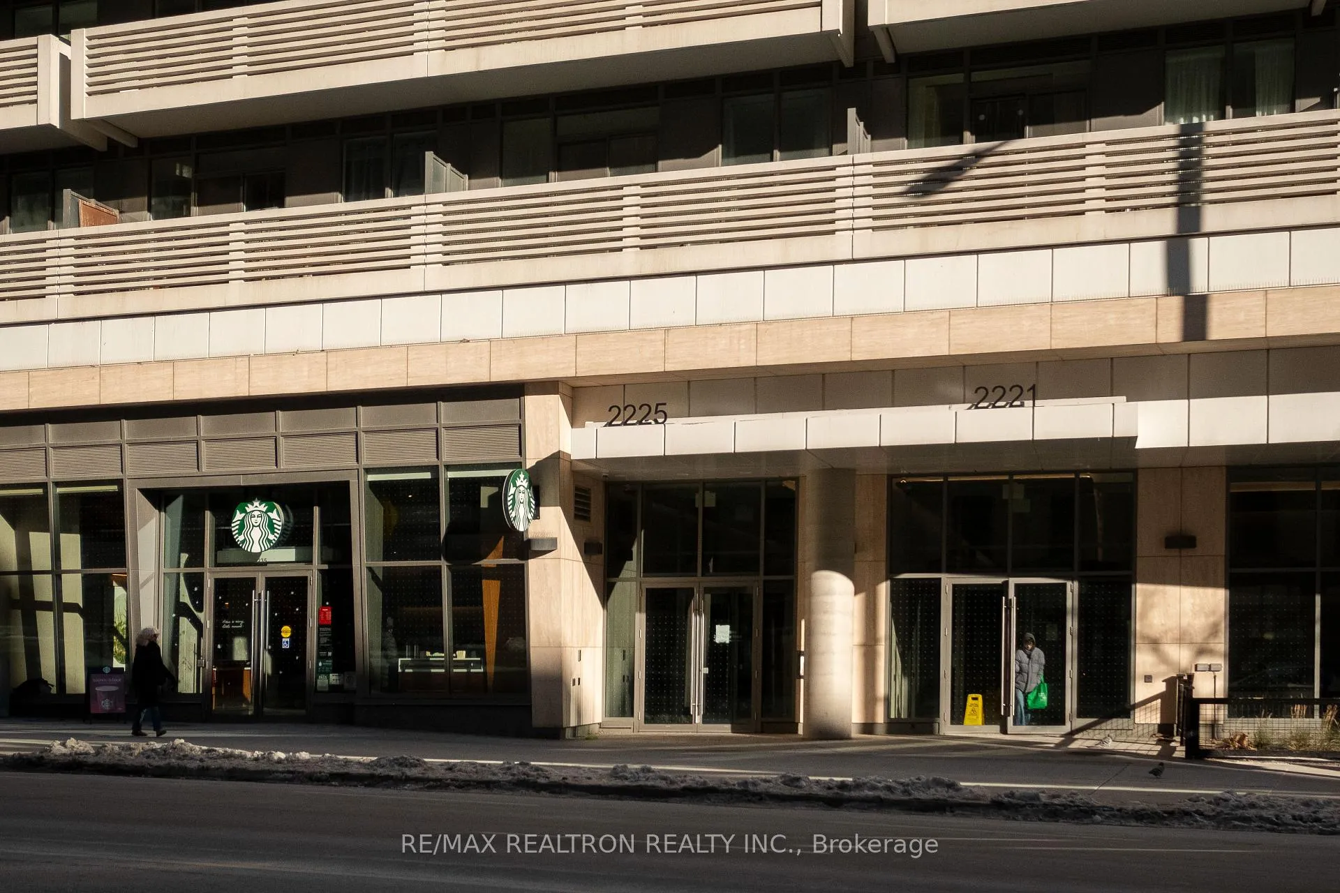 Photo 21 of Unit 804, 2221 Yonge Street, Toronto, Mount Pleasant West — HOMEH