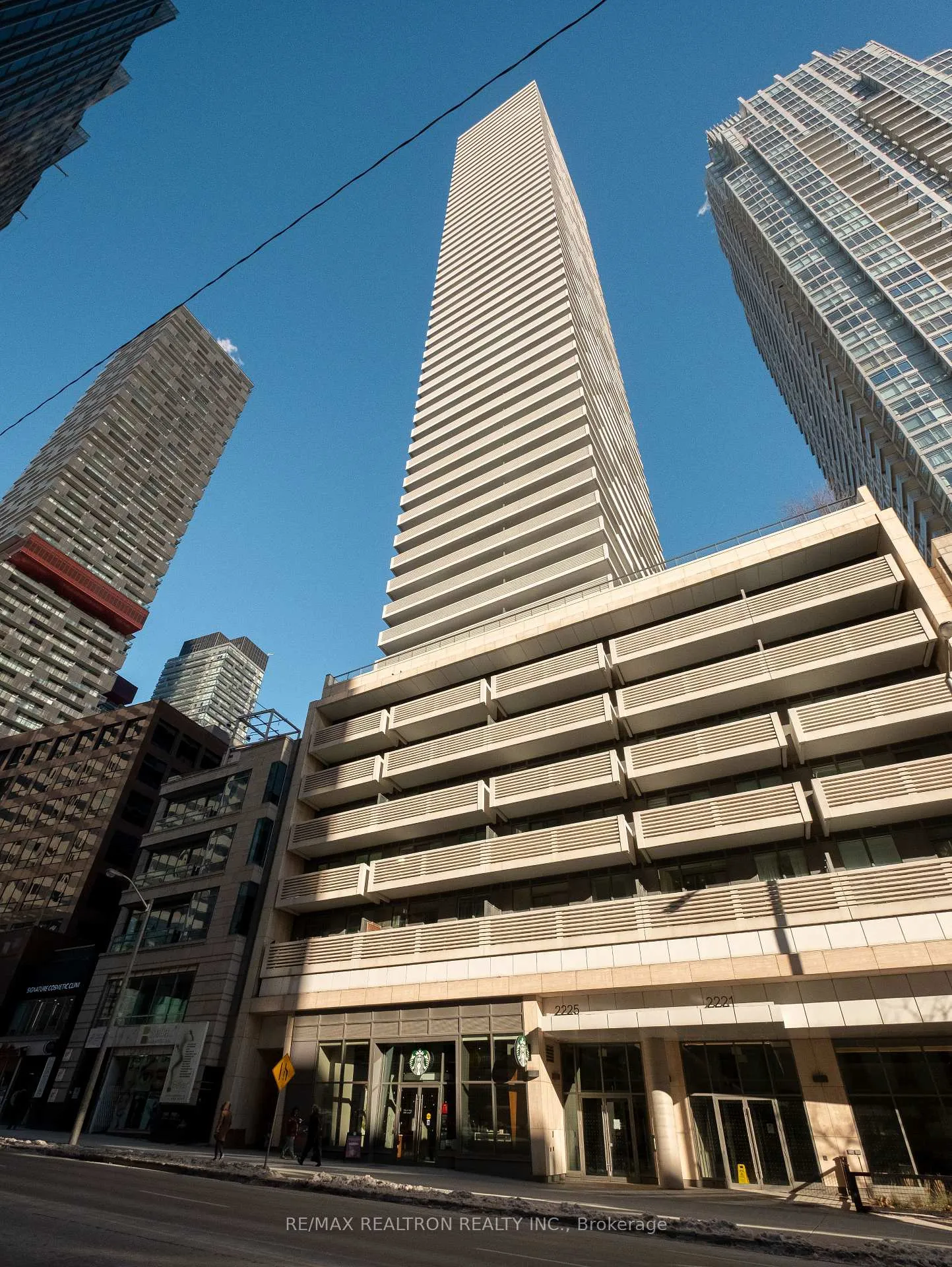 Photo 22 of Unit 804, 2221 Yonge Street, Toronto, Mount Pleasant West — HOMEH