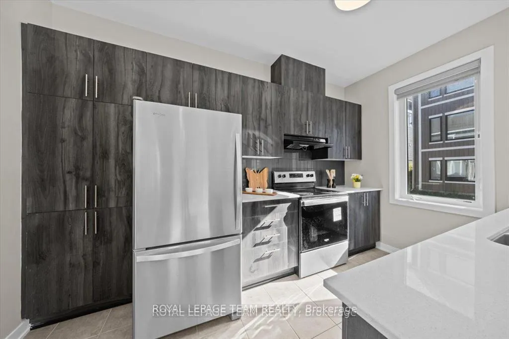 Photo 11 of 426 Epoch Street, Ottawa, Barrhaven - Half Moon Bay — HOMEH