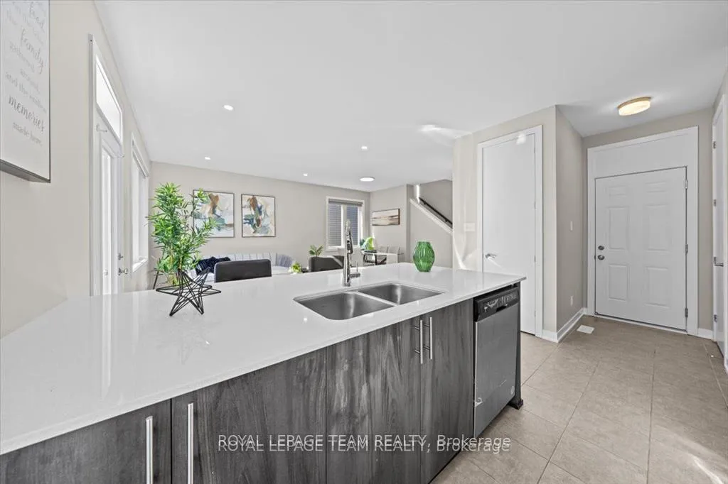 Photo 12 of 426 Epoch Street, Ottawa, Barrhaven - Half Moon Bay — HOMEH