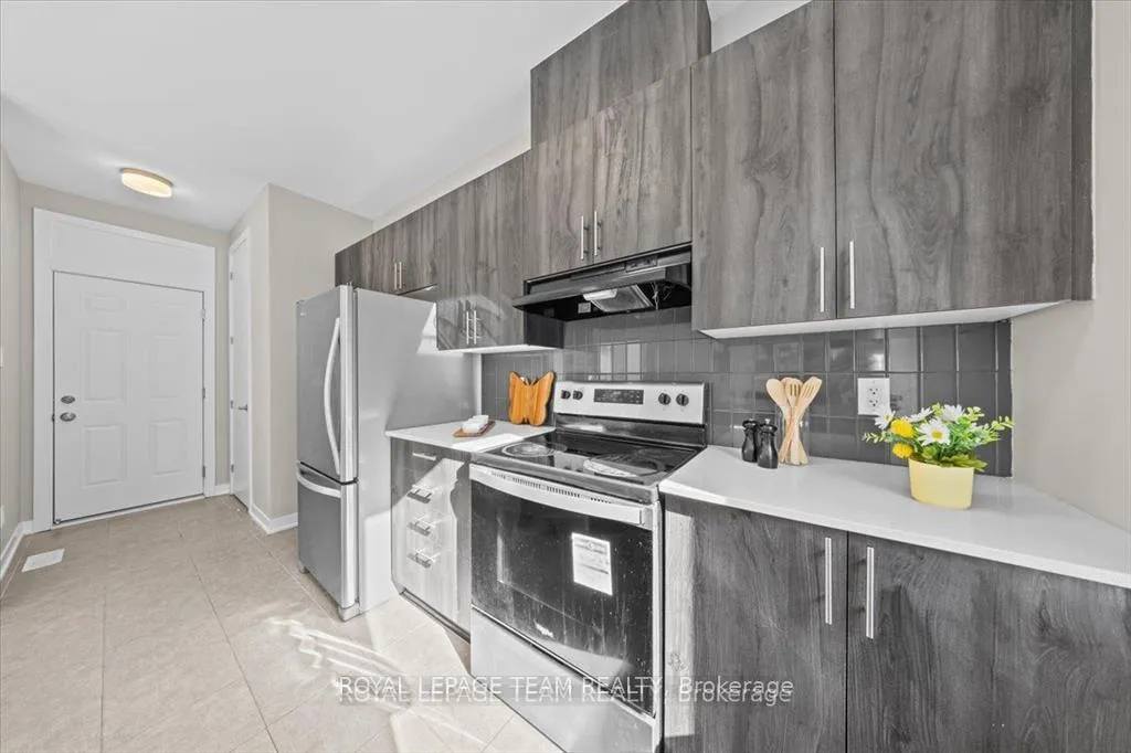 Photo 13 of 426 Epoch Street, Ottawa, Barrhaven - Half Moon Bay — HOMEH