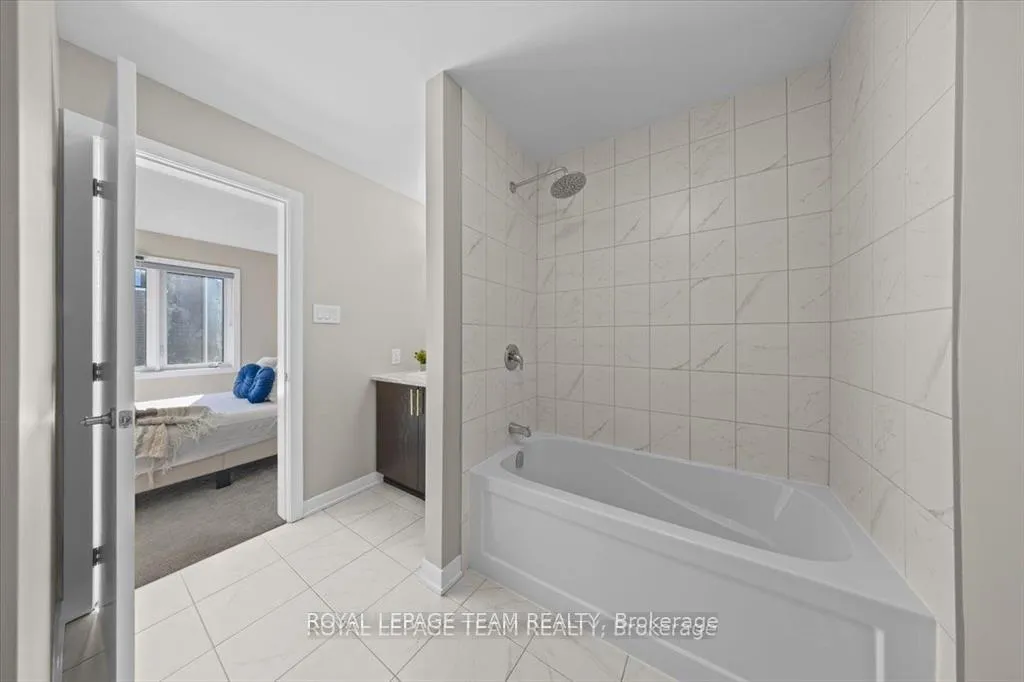 Photo 20 of 426 Epoch Street, Ottawa, Barrhaven - Half Moon Bay — HOMEH