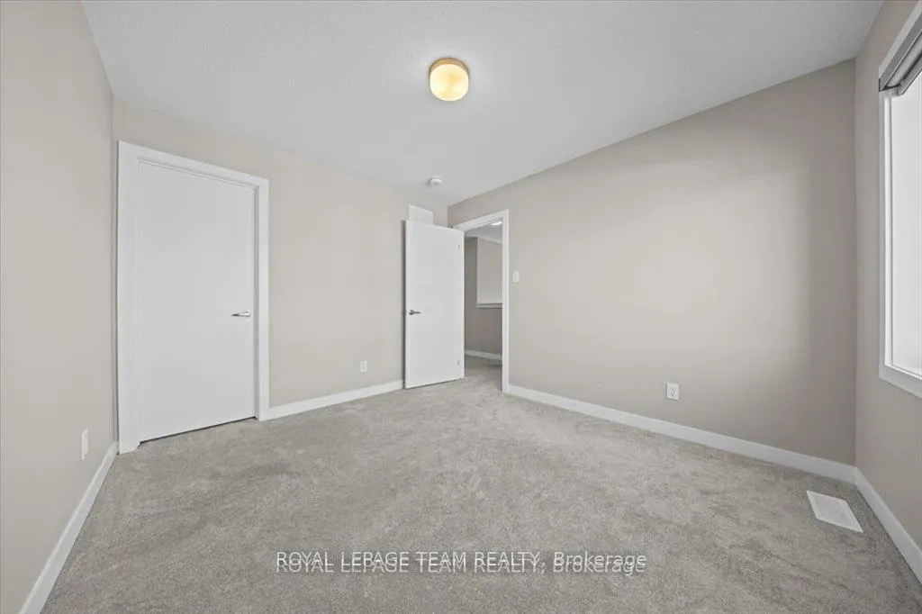 Photo 23 of 426 Epoch Street, Ottawa, Barrhaven - Half Moon Bay — HOMEH