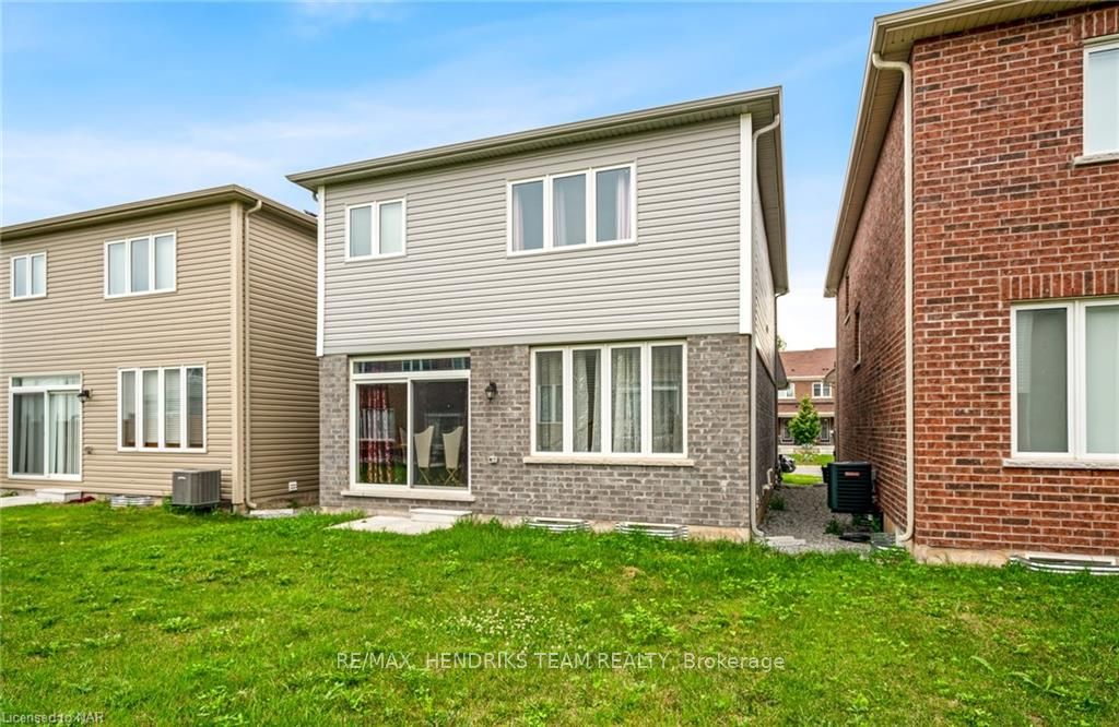 Photo 8 of 69 Esther Crescent, Thorold, Hurricane/Merrittville — HOMEH