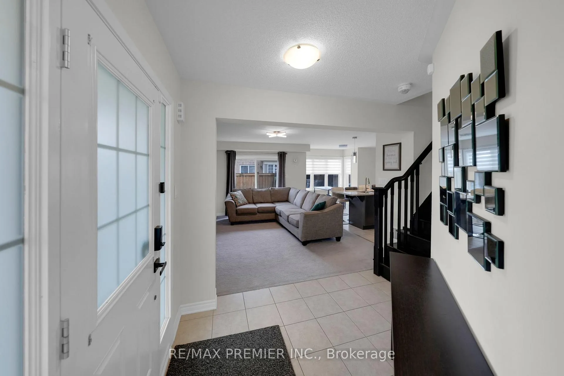 Photo 5 of 258 Remembrance Road, Brampton, Northwest Brampton — HOMEH