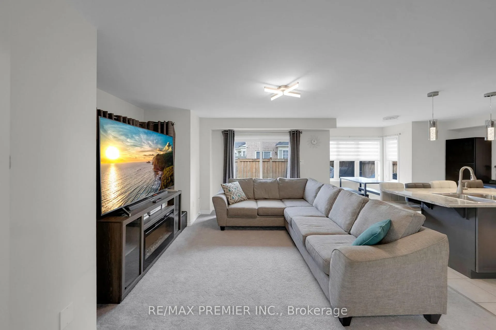 Photo 6 of 258 Remembrance Road, Brampton, Northwest Brampton — HOMEH